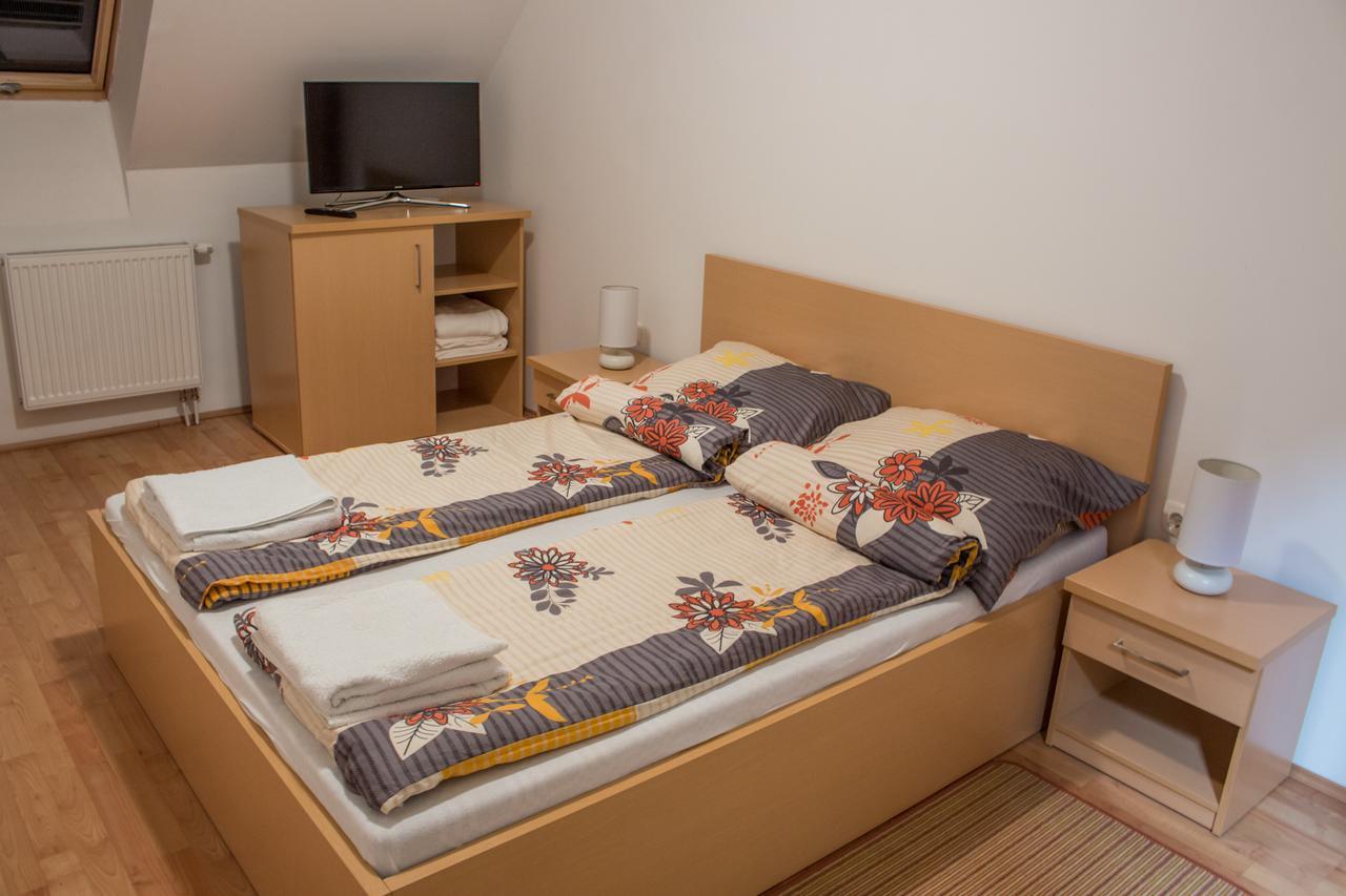 Sasfeszek - Falusi Szallashely Hortobagy Bagian luar foto